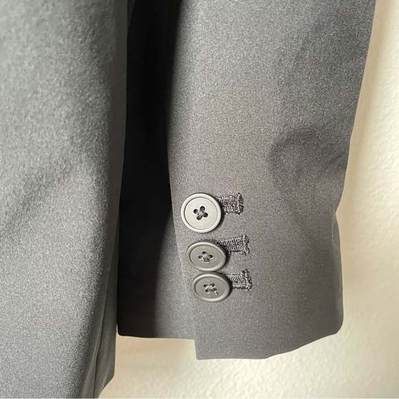 Banana Republic size 2 Black Blazer lightweight - Picture 6 of 7